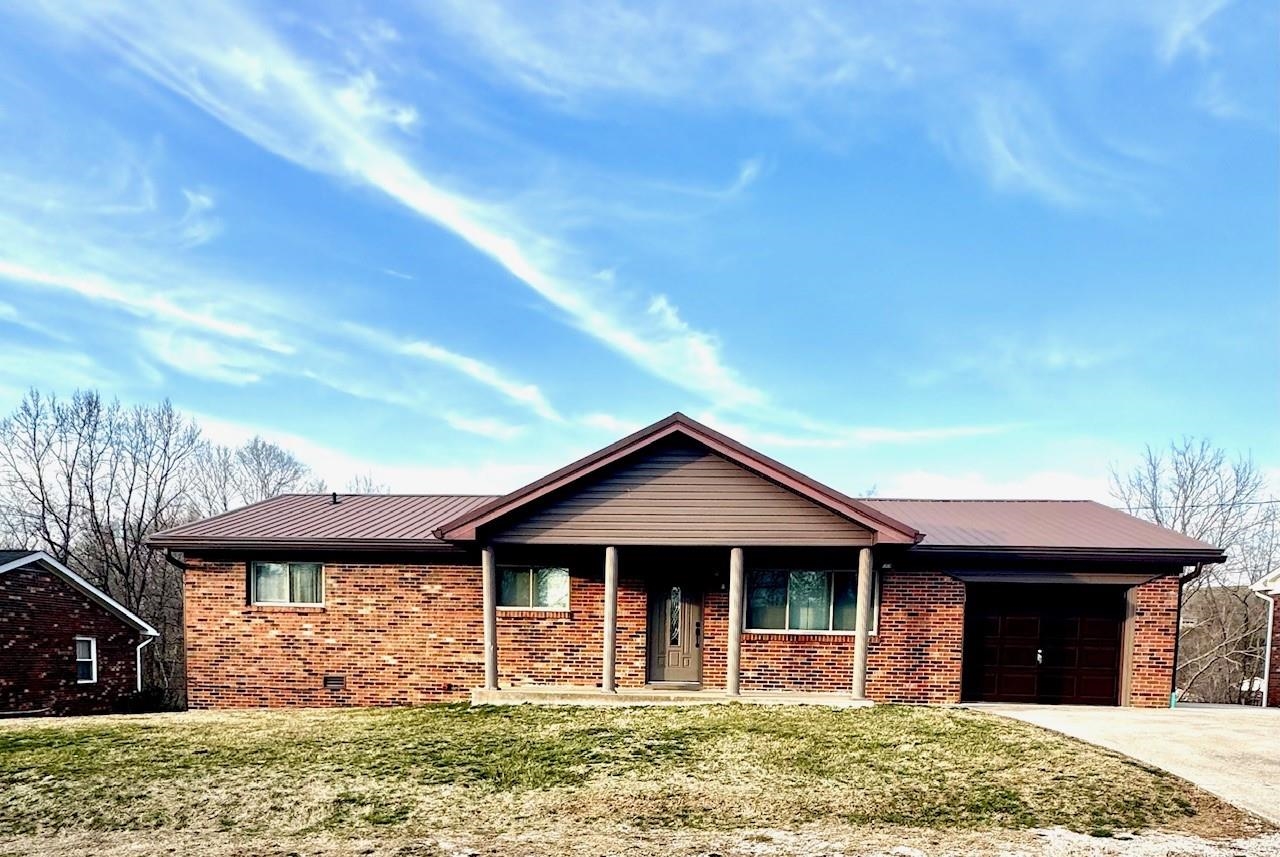 2003 East Thompson Road Ashland, KY 41102 - Photo 1 of 22 Gallery Image 1