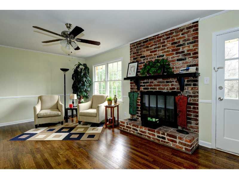 3846 Evans Road Atlanta, GA 30340 - Photo 1 of 1 Den/Family/Great Room.