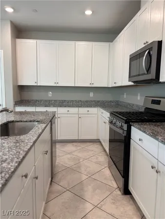 $2,200 | 2456 Bagnara Place, Henderson, NV 89044