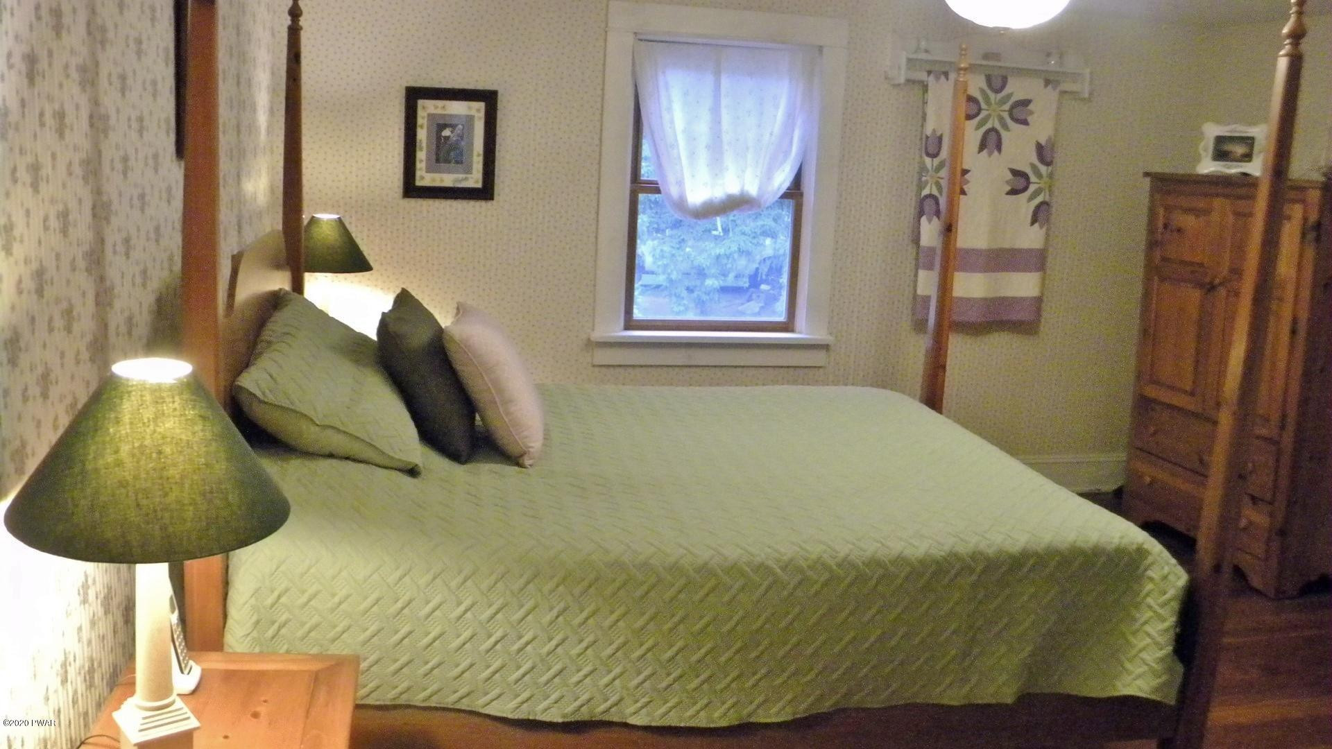 405 Sawmill Road Greentown, PA 18426 - Photo 31 of 61 24-Bedroom