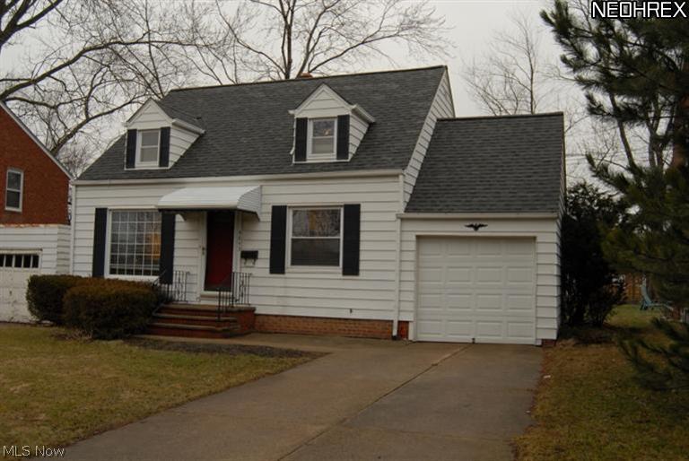 4843 Farnhurst Road Cleveland, OH 44124 - Photo 3 of 14