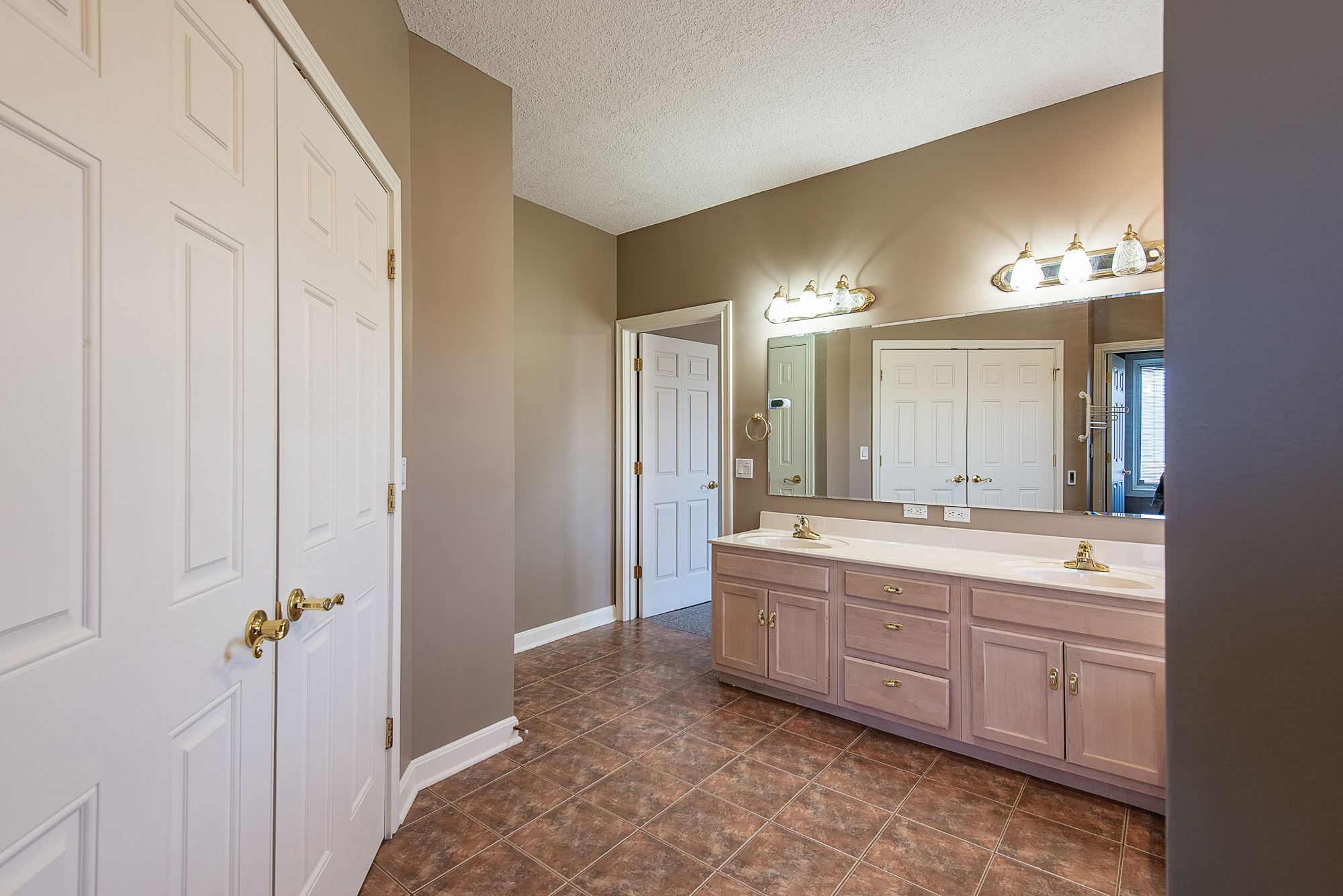 3710 Eggeman Road Fort Wayne, IN 46814 - Photo 14 of 36