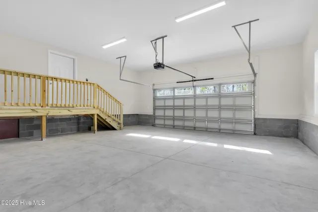 $394,000 | 429 Country Club Drive West, Minnesott Beach, NC 28510