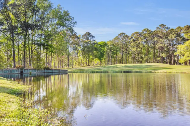 $394,000 | 429 Country Club Drive West, Minnesott Beach, NC 28510