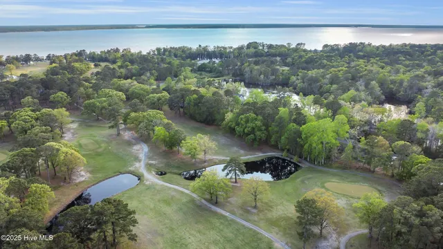 $394,000 | 429 Country Club Drive West, Minnesott Beach, NC 28510