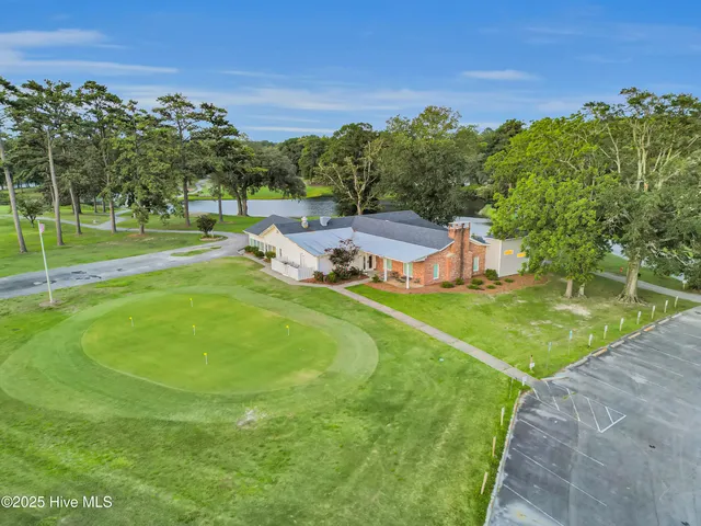 $394,000 | 429 Country Club Drive West, Minnesott Beach, NC 28510