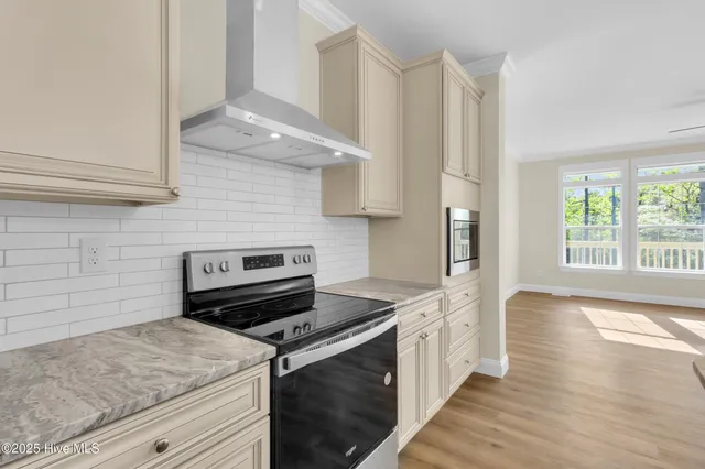 $394,000 | 429 Country Club Drive West, Minnesott Beach, NC 28510