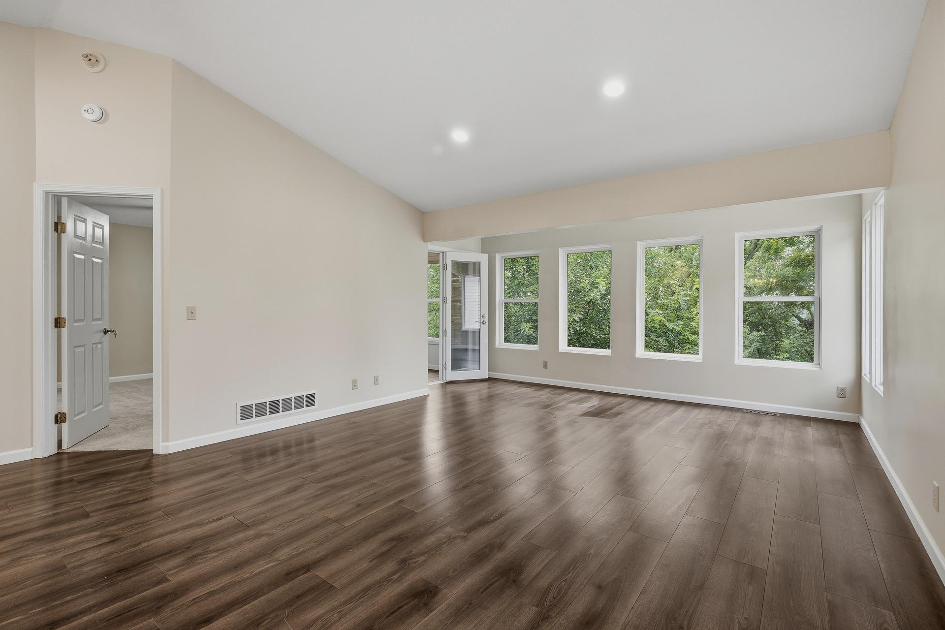 5523 Auto Club Road Bloomington, MN 55437 - Photo 6 of 34 Gallery Image 6