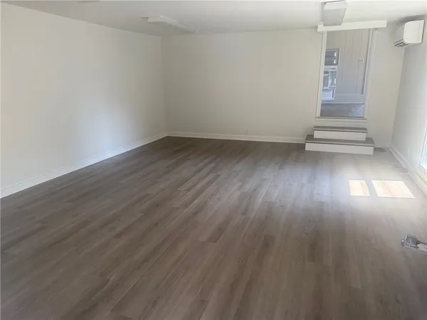 $1,100 | 221 South Franklin Street, Dix, NY 14891