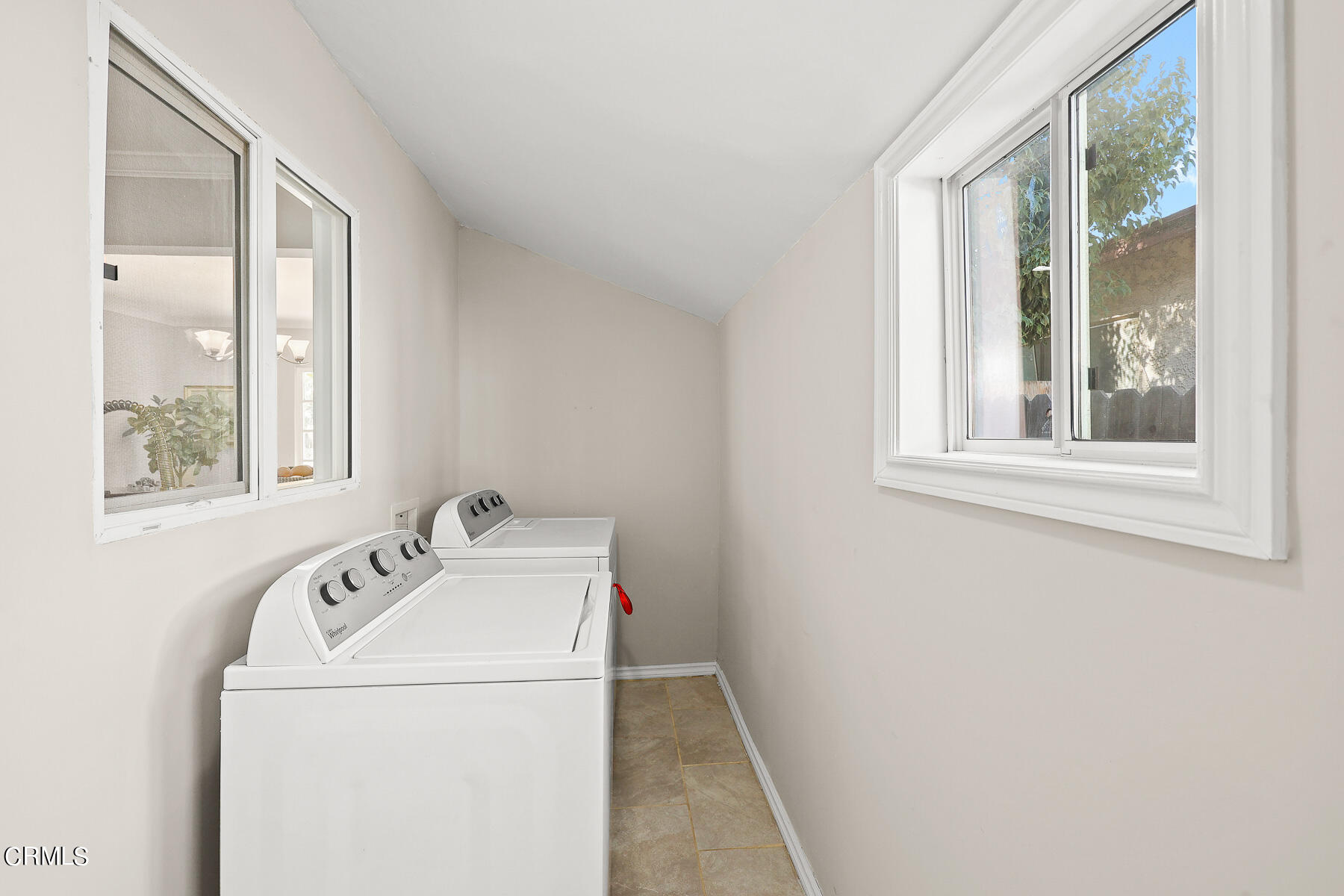 2116 Summit Avenue Altadena, CA 91001 - Photo 21 of 31 a utility room with dryer and washer