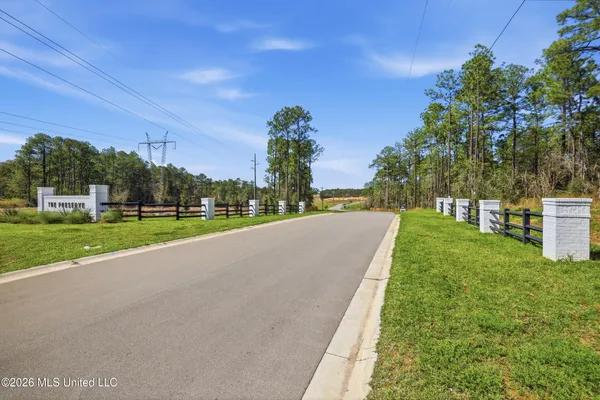 $2,750 | 13601 Winterberry Drive, Biloxi, MS 39532