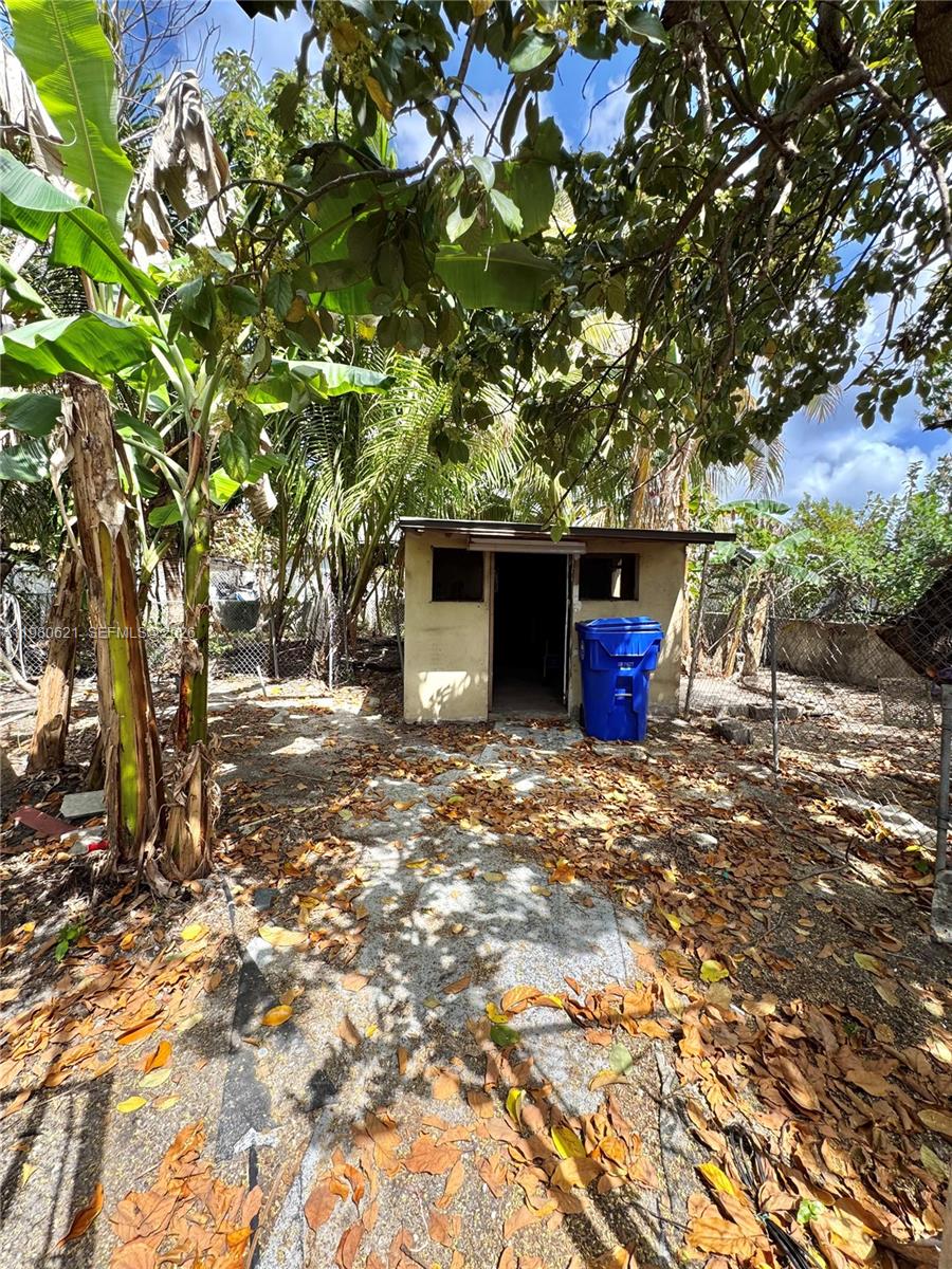 2395 Southwest 2nd Street Miami, FL 33135 - Photo 30 of 41