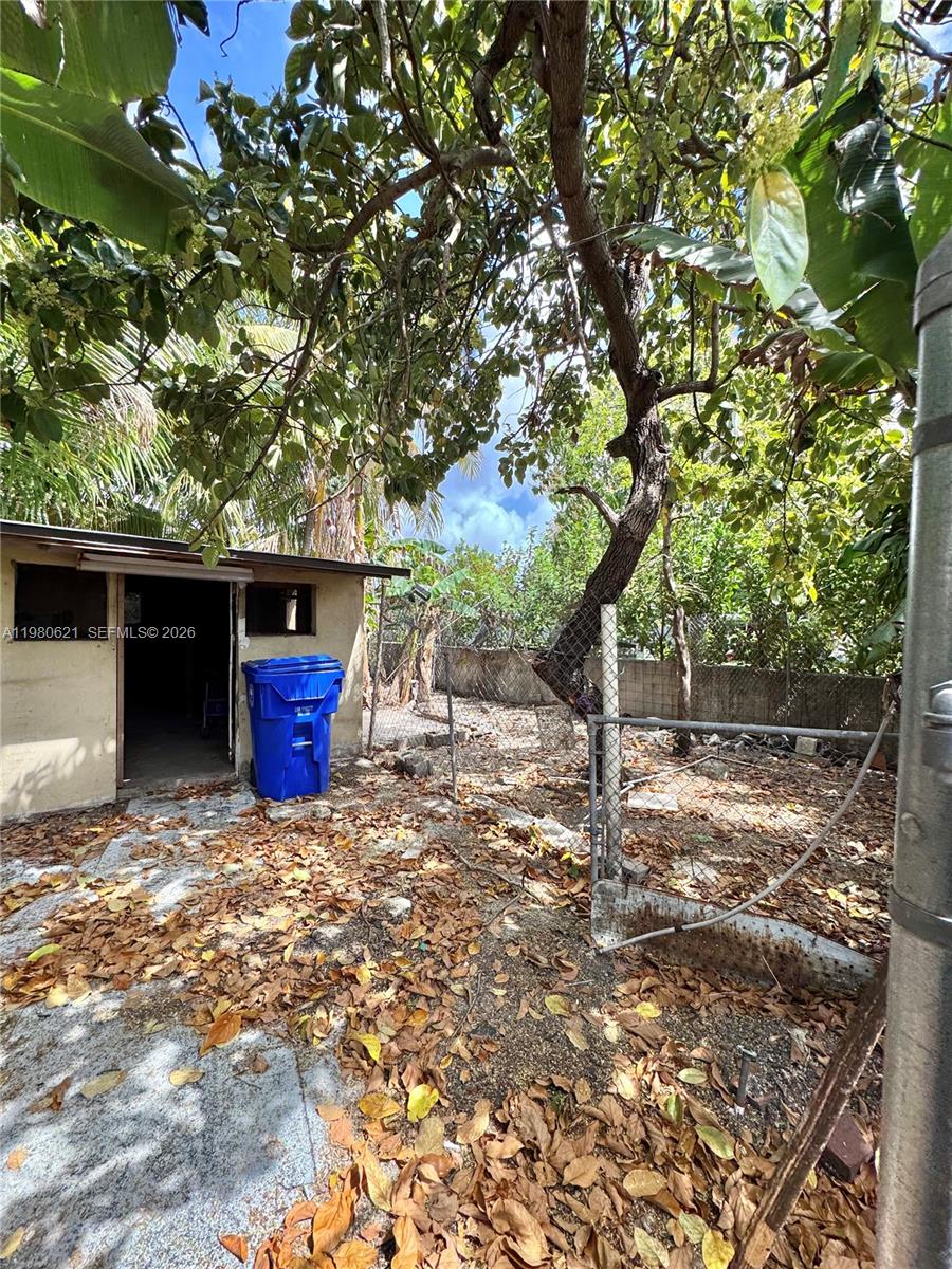 2395 Southwest 2nd Street Miami, FL 33135 - Photo 32 of 41