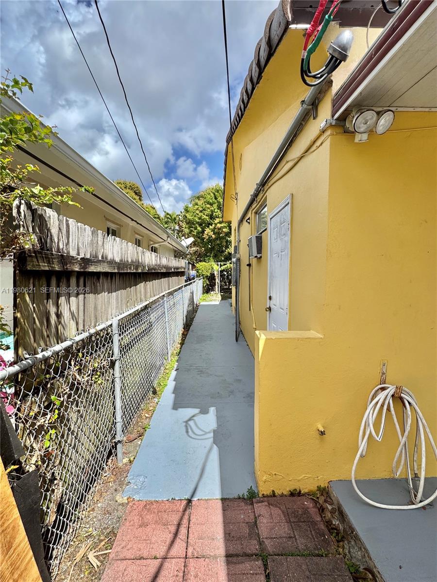 2395 Southwest 2nd Street Miami, FL 33135 - Photo 40 of 41