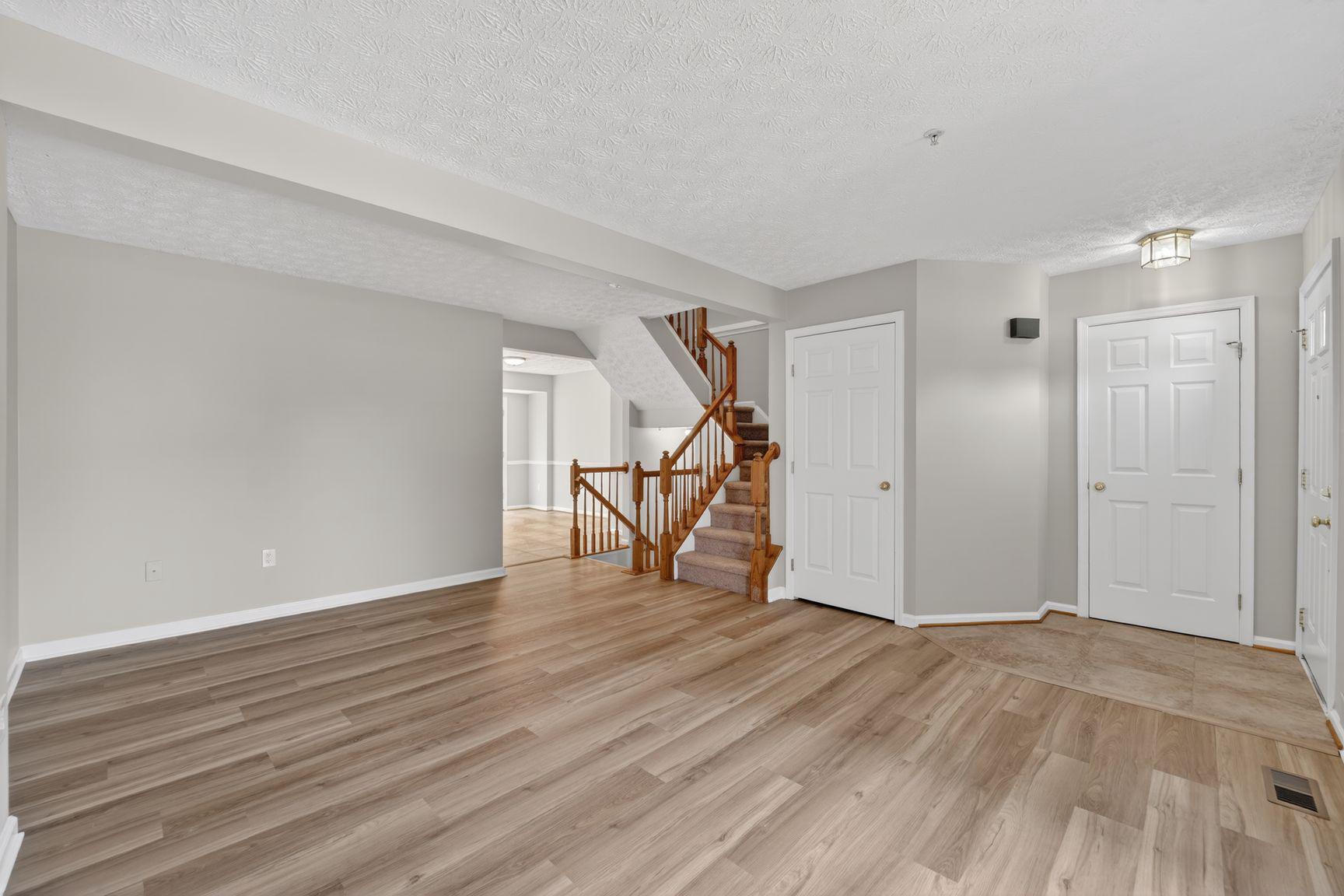 2518 Summers Ridge Drive Odenton, MD 21113 - Photo 5 of 35 Large room with elegant staircase.