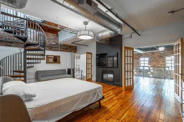 $809,000 | 55 East Main Street, Unit 207, Chattanooga, TN 37408