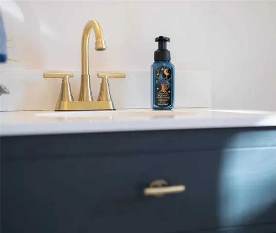 $4,500 | 262 Wood Hill Road, Narragansett, RI 02882