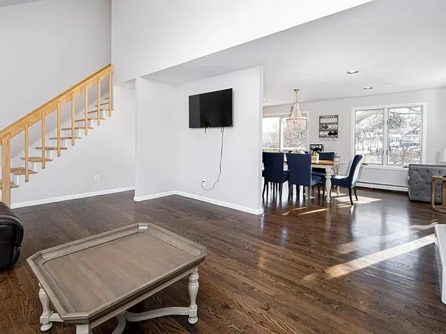 $4,500 | 262 Wood Hill Road, Narragansett, RI 02882