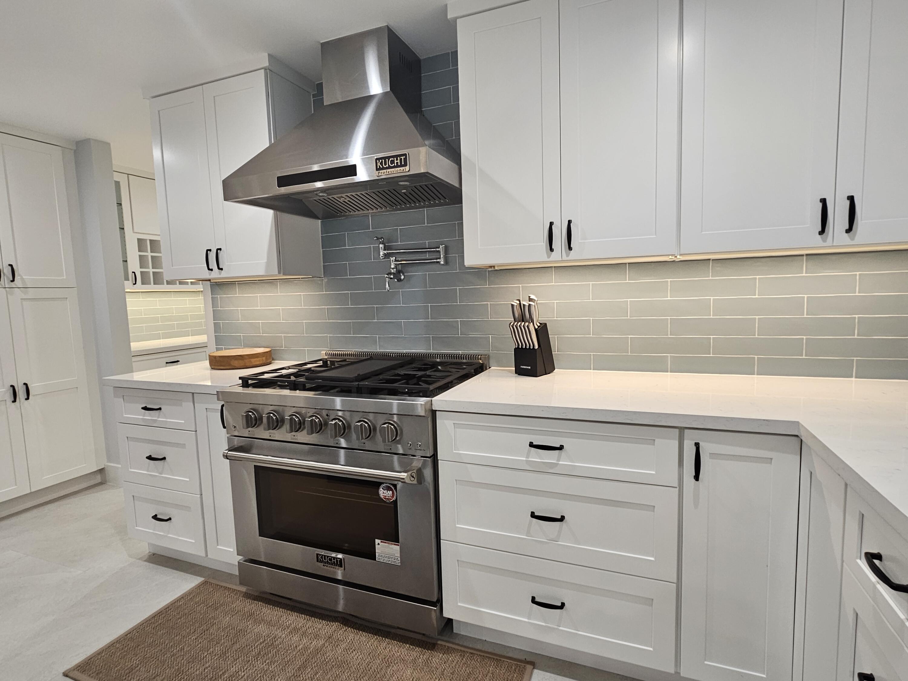 41 Sunset Road Key Largo, FL 33037 - Photo 20 of 61 Gas Stainless stove