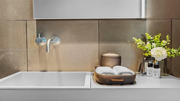 $70,000 | 101 20th Street, Unit 3909, Miami Beach, FL 33139