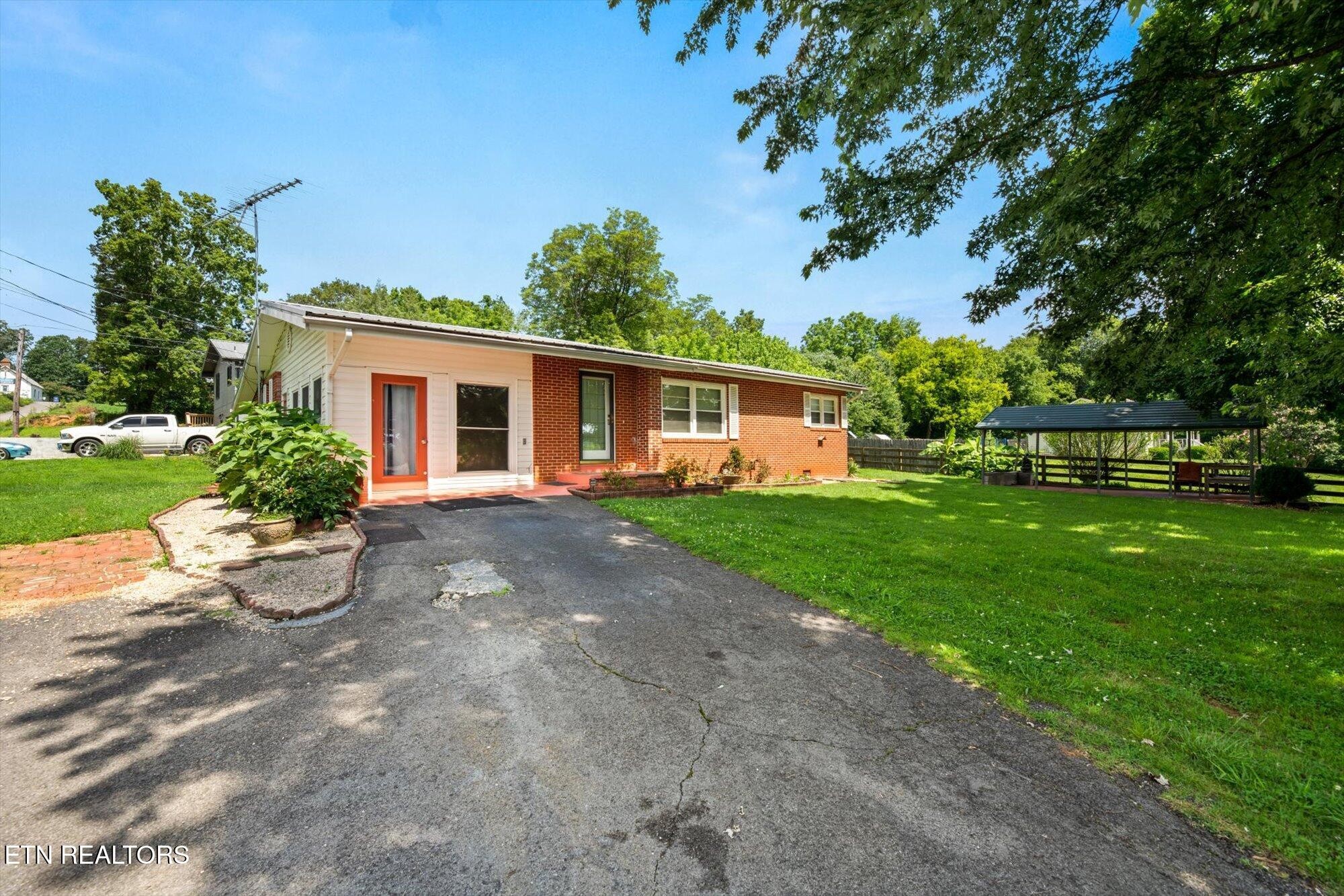 132 County Road 79 Riceville, TN 37370 - Photo 3 of 22 Gallery Image 3
