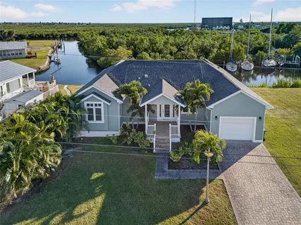 $440,000 | 631 Tahiti Court, Punta Gorda, FL 33950