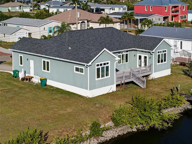 $440,000 | 631 Tahiti Court, Punta Gorda, FL 33950