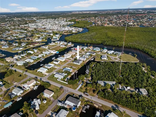 $440,000 | 631 Tahiti Court, Punta Gorda, FL 33950