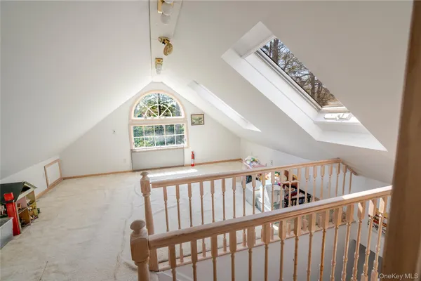 $1,250,000 | 4 Josephine Lane, East Islip, NY 11730
