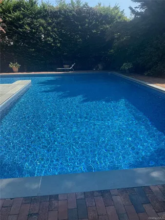 $1,250,000 | 4 Josephine Lane, East Islip, NY 11730