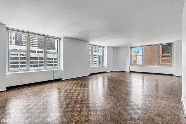 $4,000 | 777 North Michigan Avenue, Unit 1700, Chicago, IL 60611