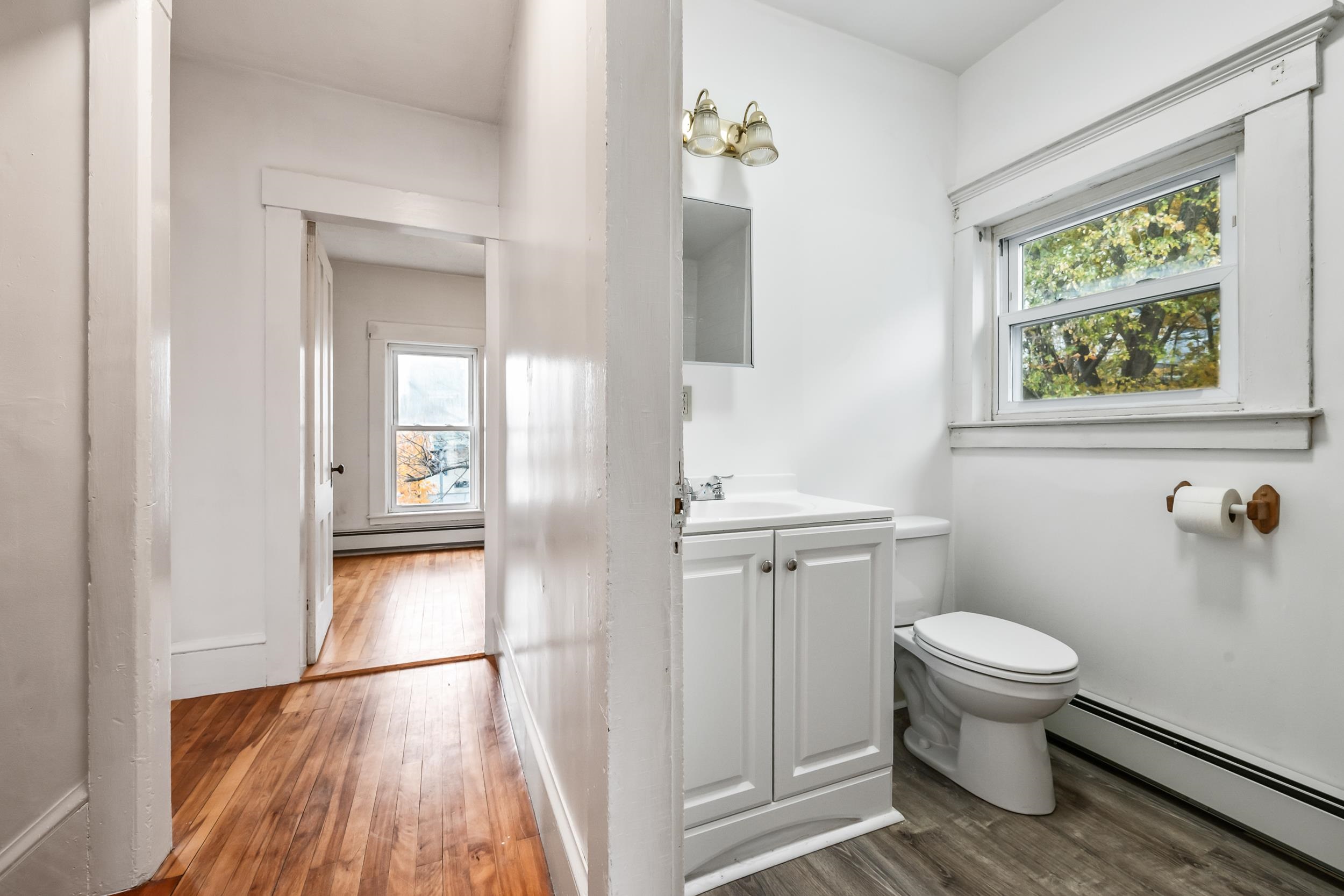 93 Pleasant Street Littleton, NH 03561 - Photo 19 of 44