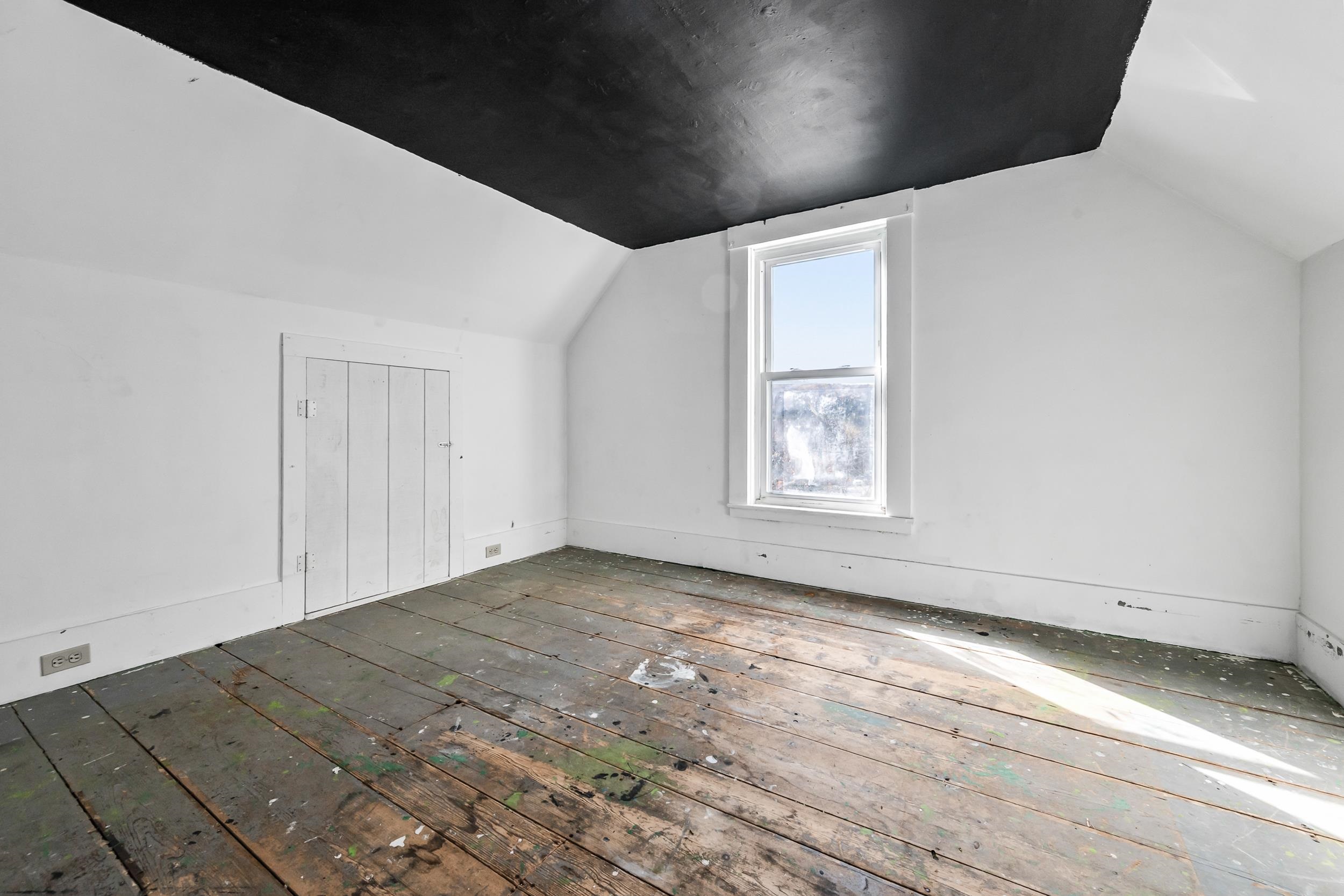 93 Pleasant Street Littleton, NH 03561 - Photo 29 of 44