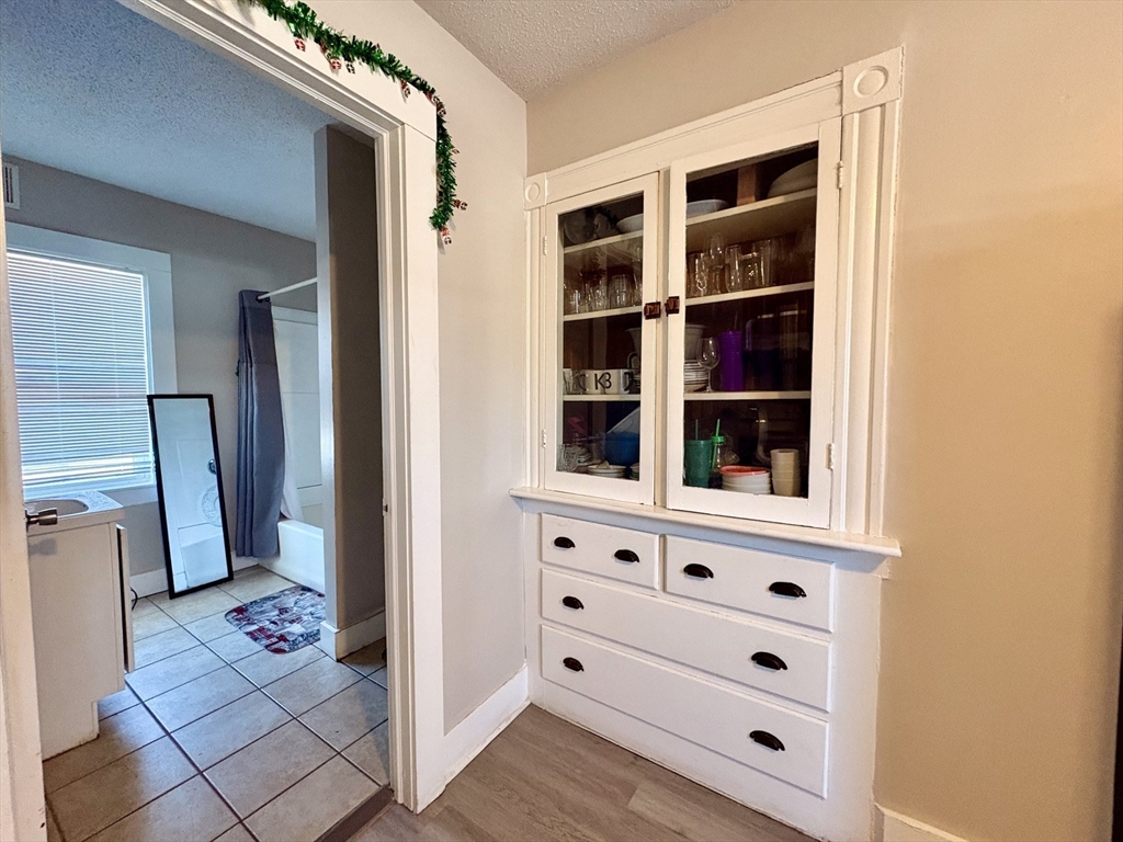 229 Central Street Springfield, MA 01105 - Photo 14 of 19