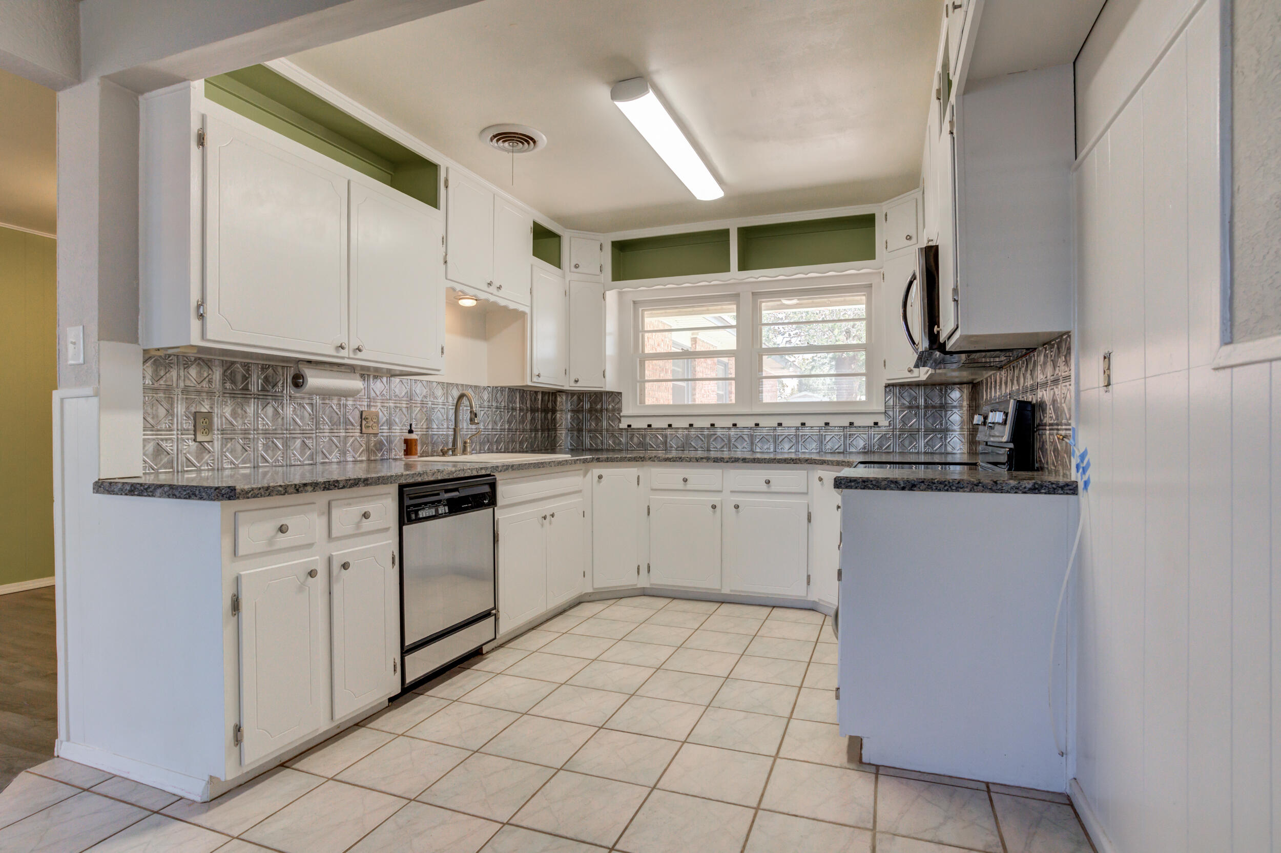 4202 52nd Street Lubbock, TX 79413 - Photo 7 of 23 Kitchen 1
