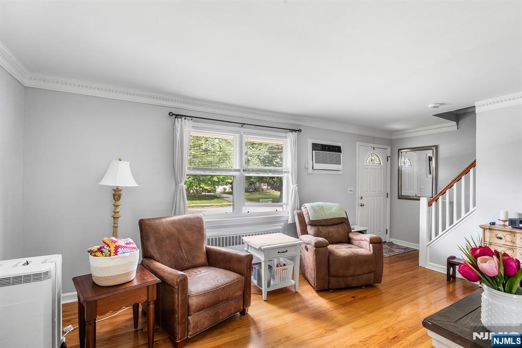 642 Ellington Road Ridgewood, NJ 07450 - Photo 6 of 27