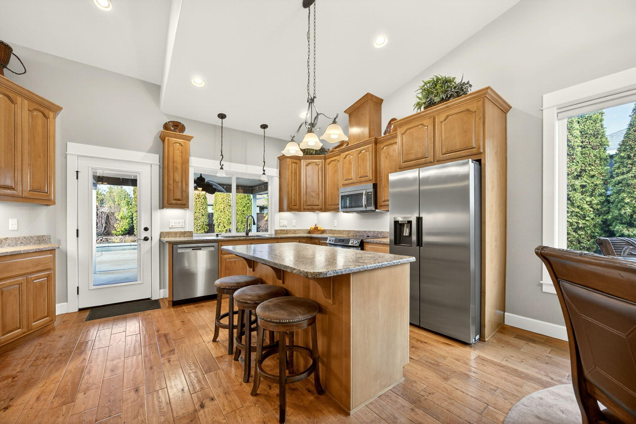 959 Pumpkin Ridge Eagle Point, OR 97524 - Photo 13 of 50 ApxPR00031