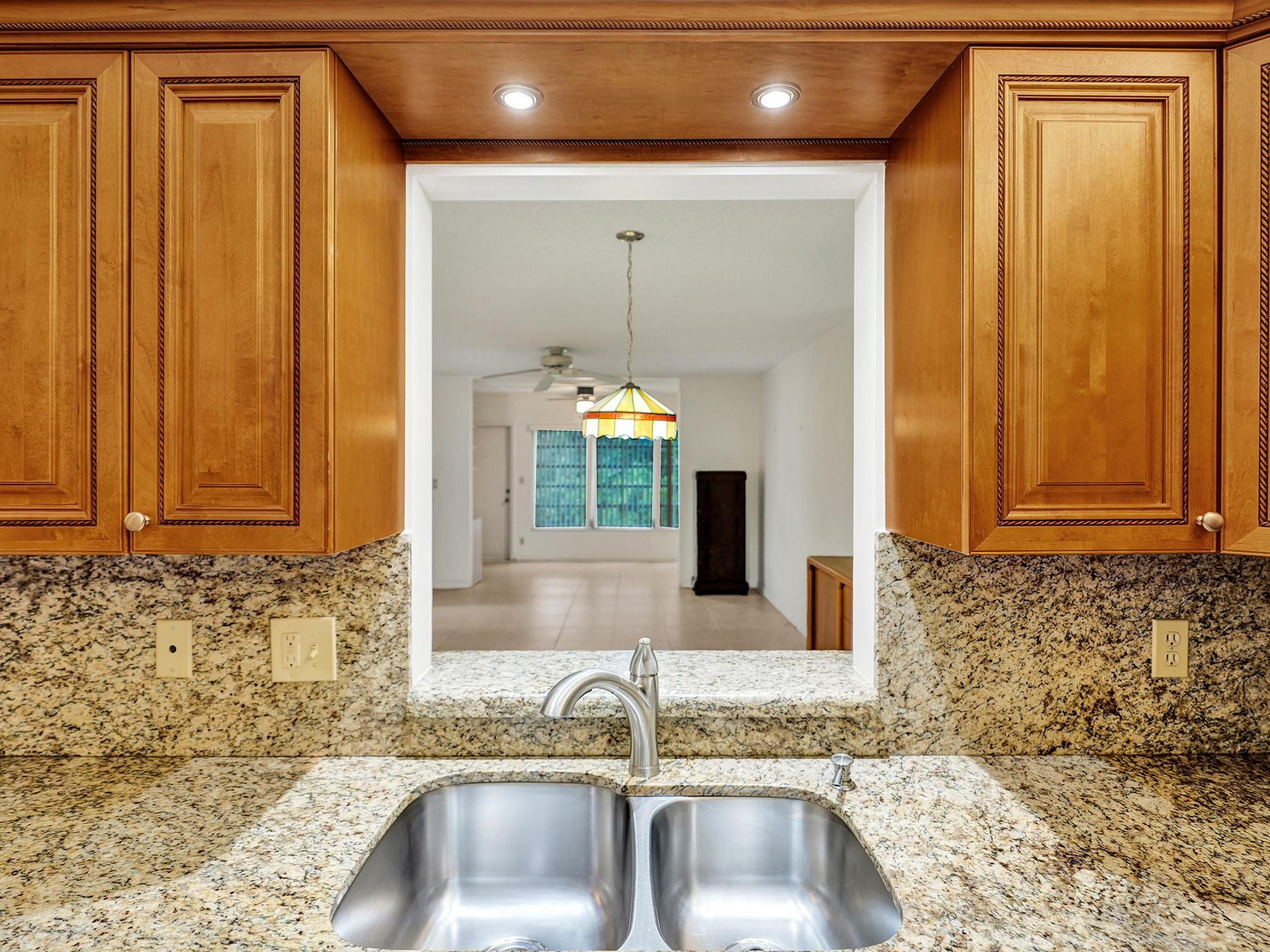 9275 Flynn Circle, Unit 8 Boca Raton, FL 33496 - Photo 7 of 28 Photo 7