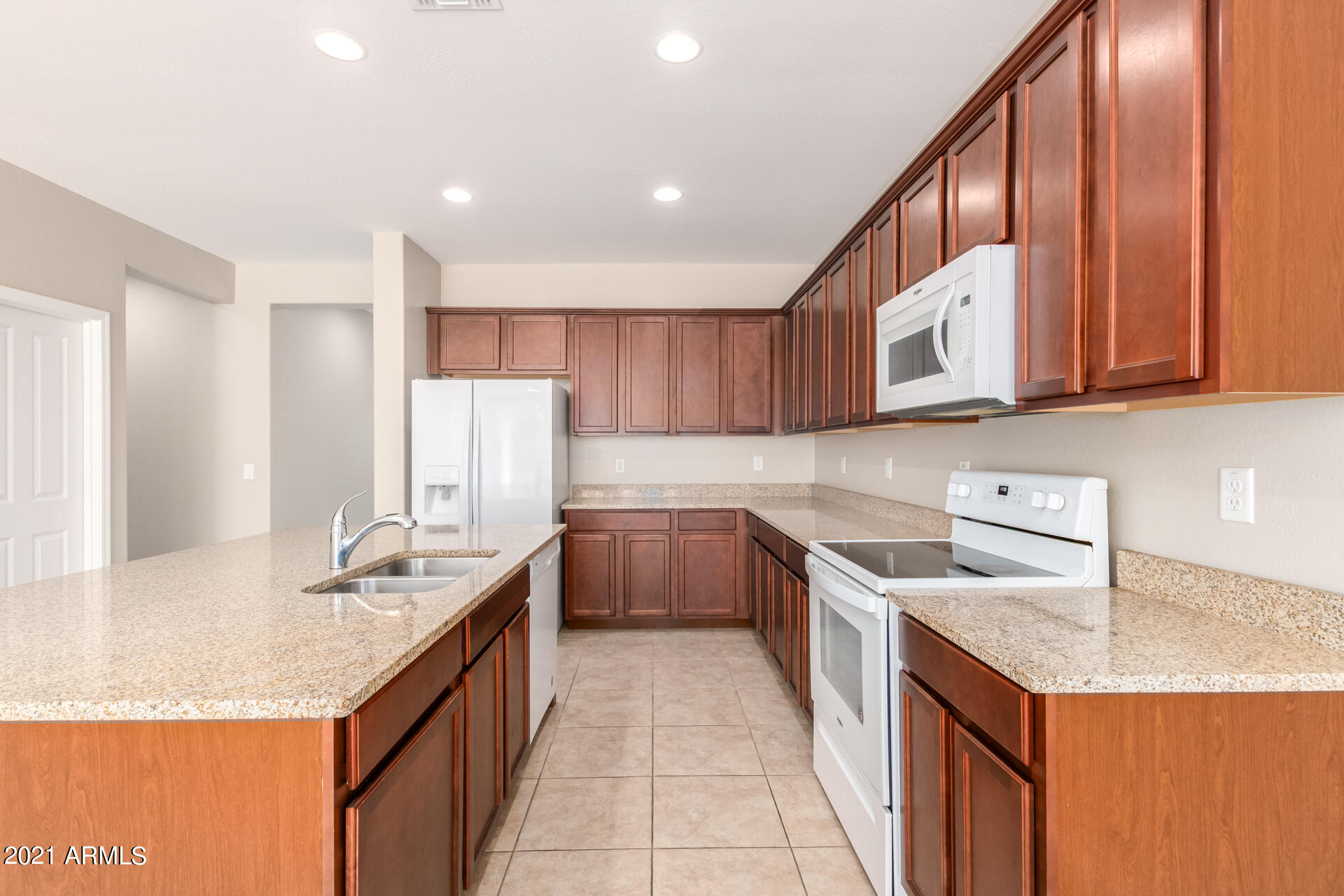 14385 West Wethersfield Road Surprise, AZ 85379 - Photo 6 of 33 16 - Wethersfield