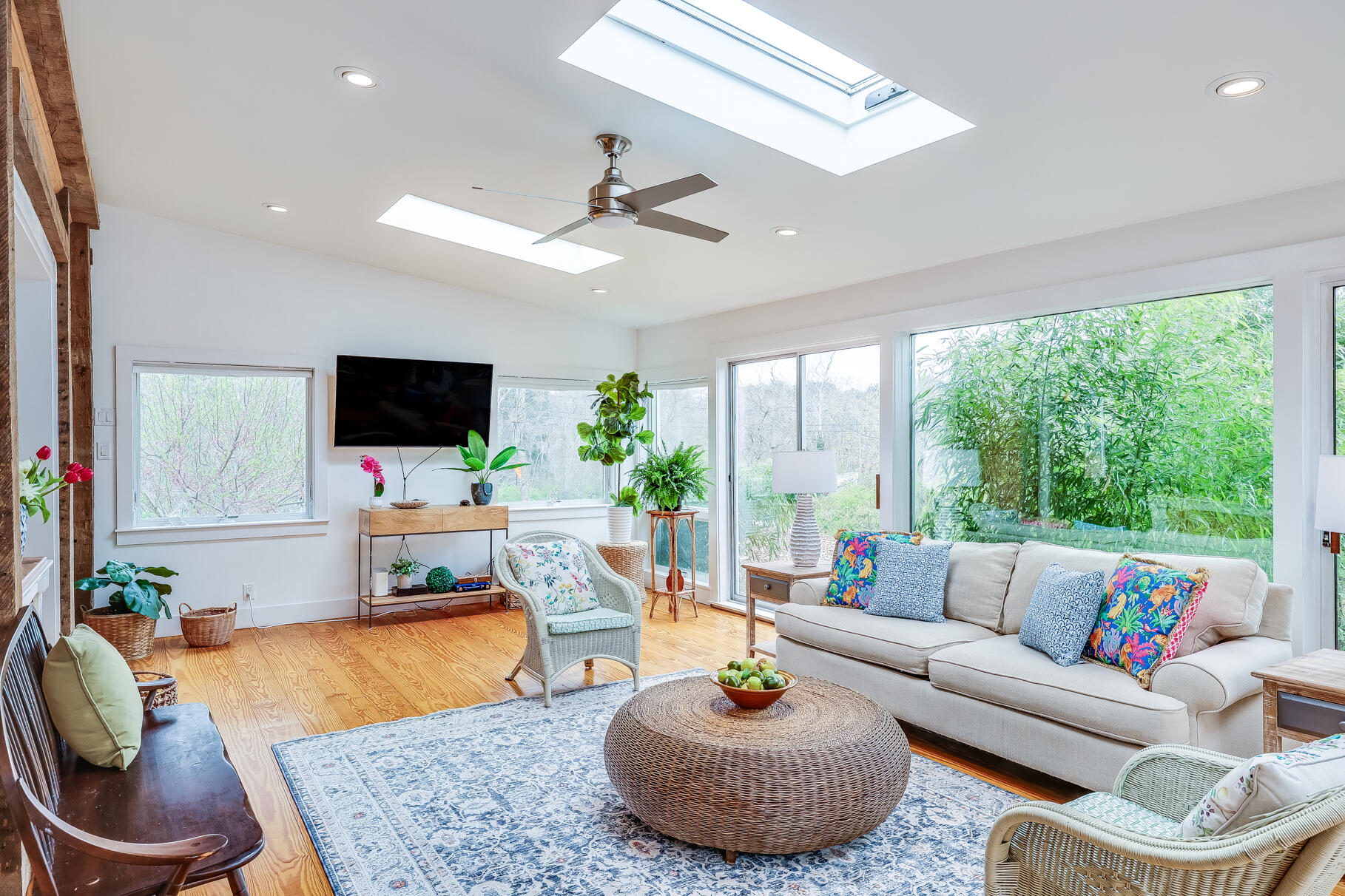 2147 Route 6 Wellfleet, MA 02667 - Photo 45 of 98 a living room with furniture and a flat screen tv