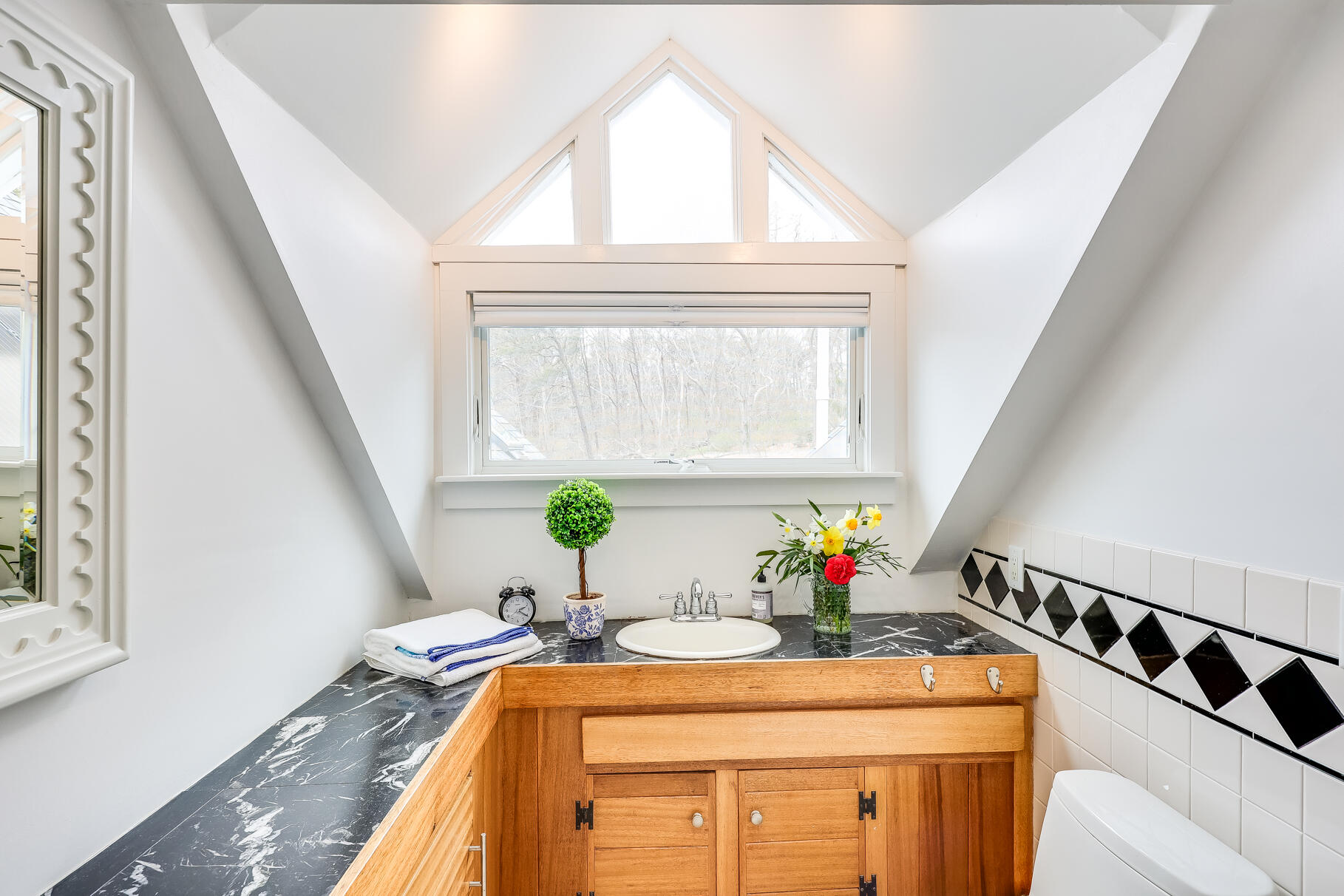 2147 Route 6 Wellfleet, MA 02667 - Photo 80 of 98 2nd floor bath