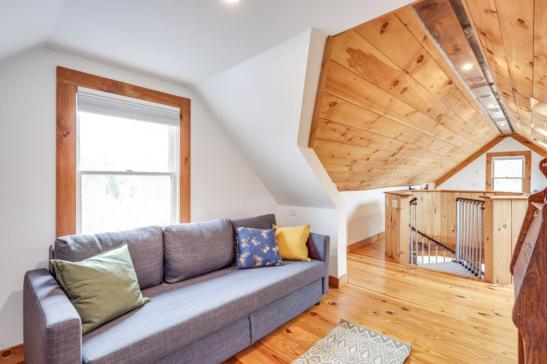 2147 Route 6 Wellfleet, MA 02667 - Photo 83 of 98 a living room with a couch and a table