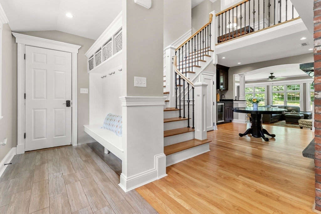 22 Timber Lane Topsfield, MA 01983 - Photo 4 of 42