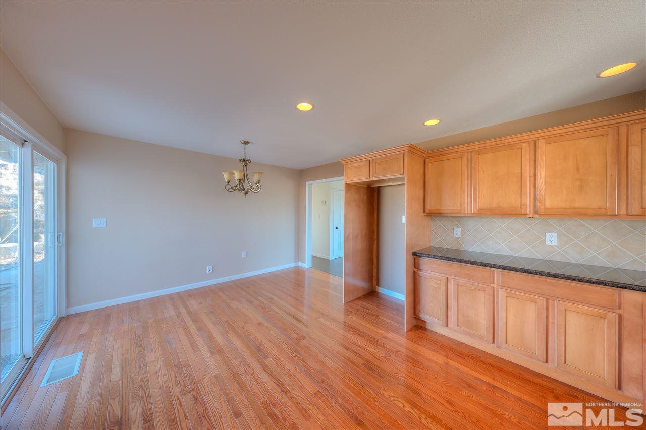 8652 Aquifer Way Reno, NV 89506 - Photo 8 of 20 Photo 8