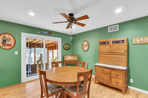 $335,000 | 606 South Jefferson Street, Mahomet, IL 61853