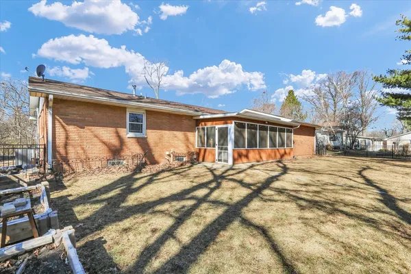 $335,000 | 606 South Jefferson Street, Mahomet, IL 61853