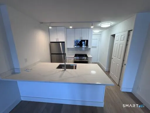 $2,787 | 93 Morgan Street, Unit 9E, Stamford, CT 06905