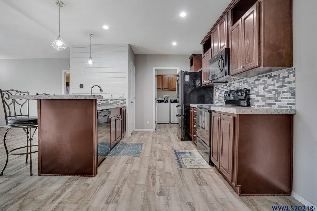 5166 Silver ( Loop, Unit 238 Salem, OR 97305 - Photo 13 of 39