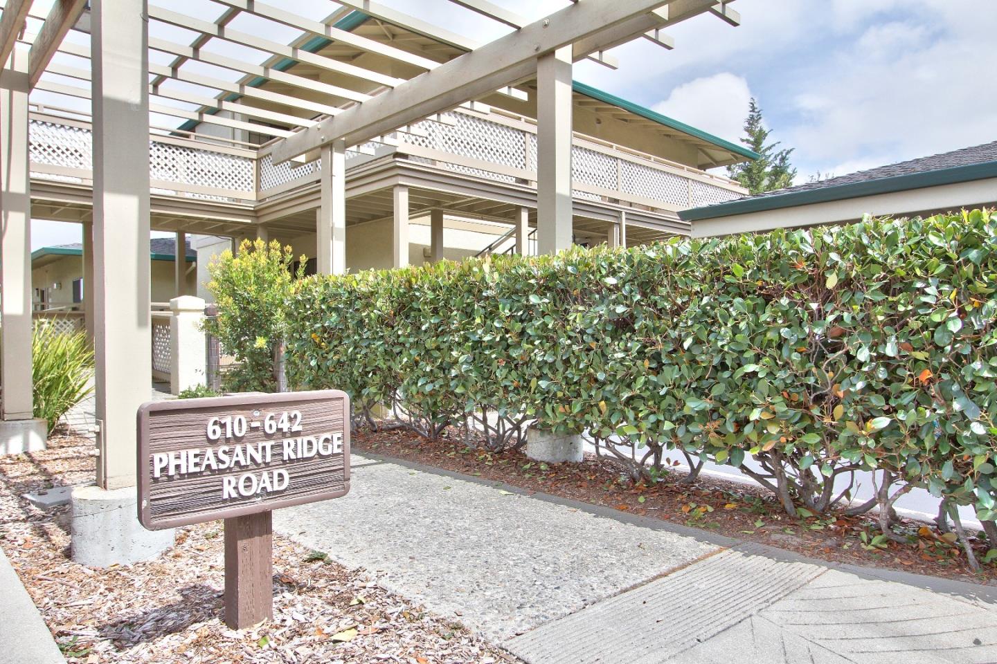 612 Pheasant Ridge Road, Unit 612 Del Rey Oaks, CA 93940 - Photo 2 of 18 Gallery Image 2