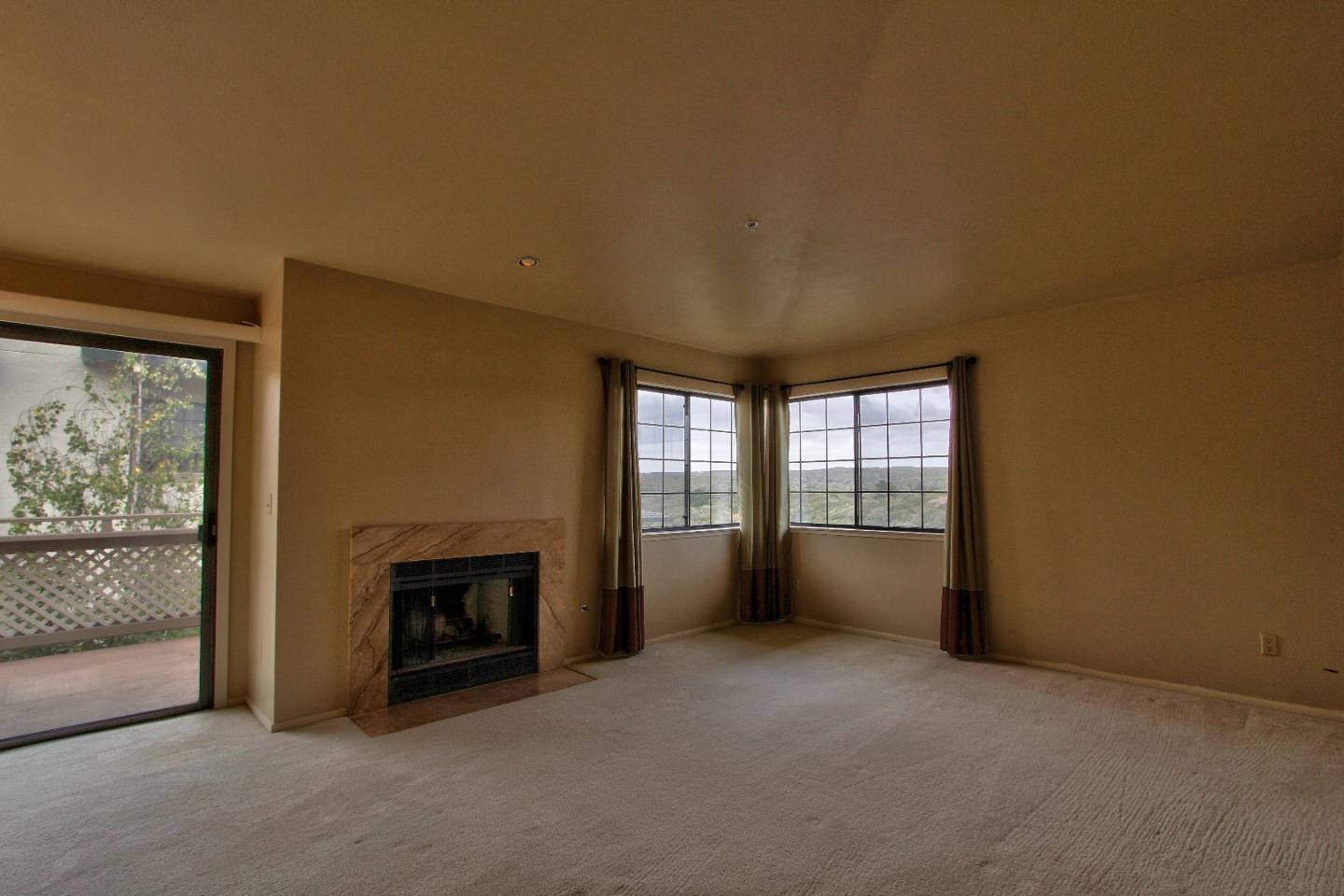 612 Pheasant Ridge Road, Unit 612 Del Rey Oaks, CA 93940 - Photo 9 of 18 Gallery Image 9